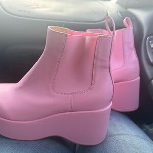 Urban Outfitters Uo Gina Platform Chelsea Boot In pink